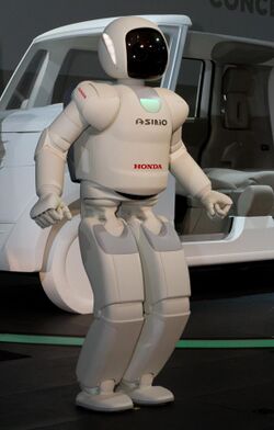 Honda ASIMO (ver. 2011) 2011 Tokyo Motor Show.jpg