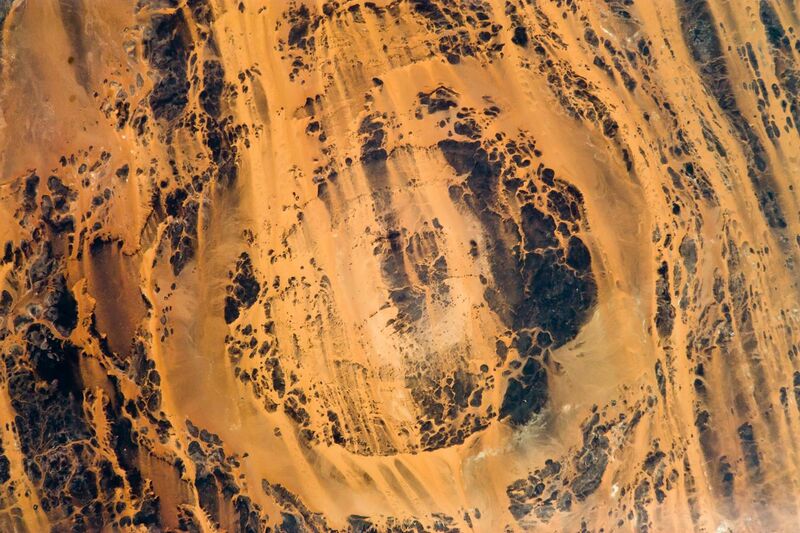 File:ISS020-E-026195 Aorounga Impact Crater Chad.jpg