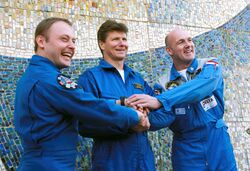 Soyuz TMA-4 Crew.jpg