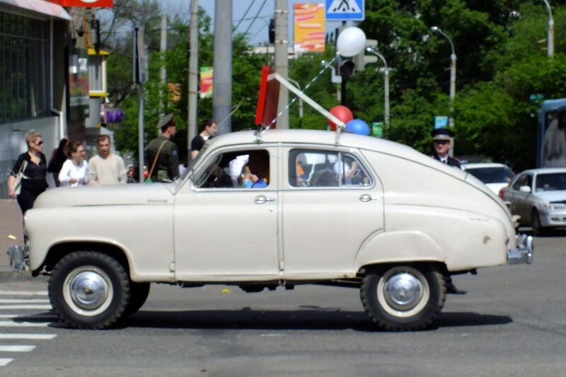 File:ГАЗ М-72 в Хабаровске.JPG