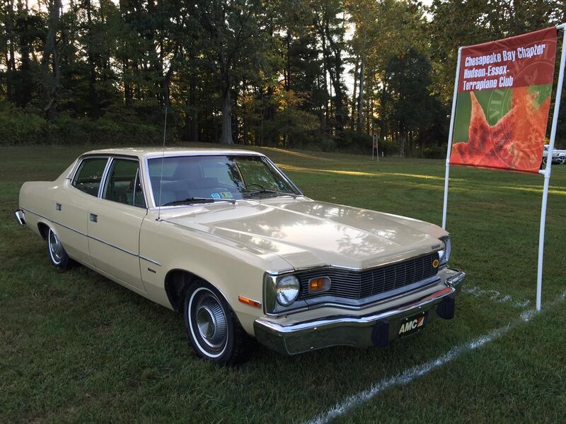 File:1975 AMC Matador base sedan in Fawn Beige at 2015 Rockville show 1of6.jpg