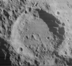 Helmholtz crater 4044 h2.jpg