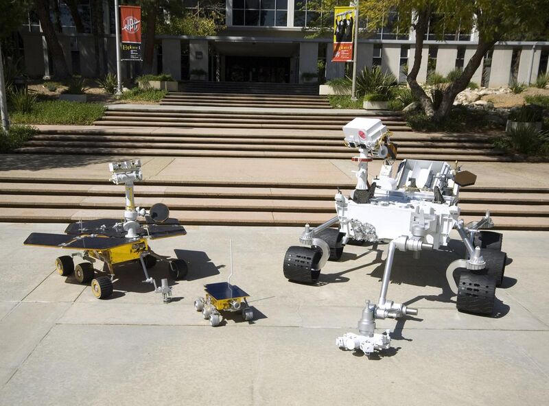 File:Mars Science Laboratory mockup comparison.jpg