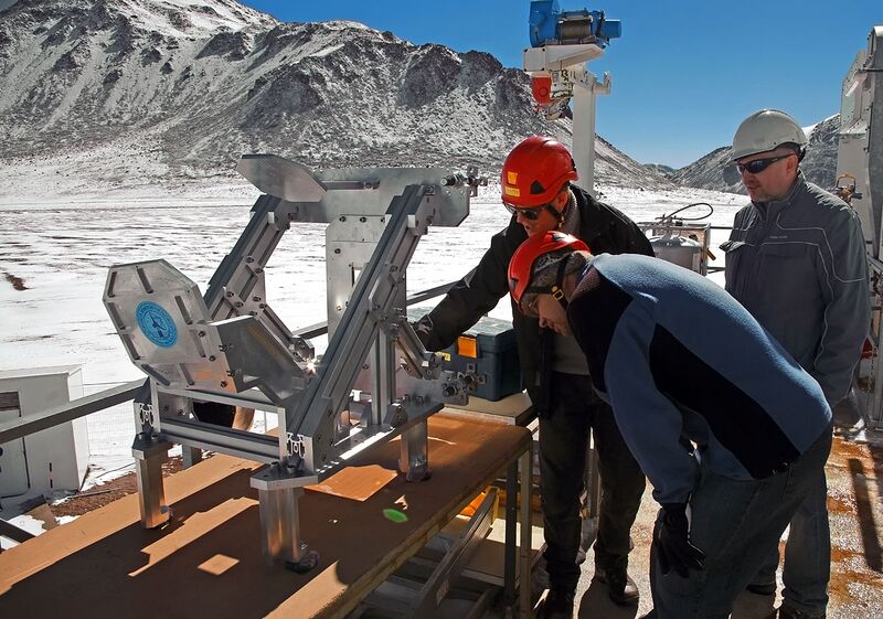 File:New APEX instrument for finding water in the Universe New APEX instrument for finding water in the Universe.jpg