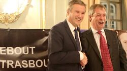 Nicolas Dupont Aignan et Nigel Farage.jpg