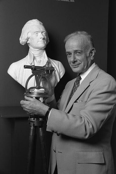 File:Silvio Bedini with bust of Thomas Jefferson 1981.jpeg
