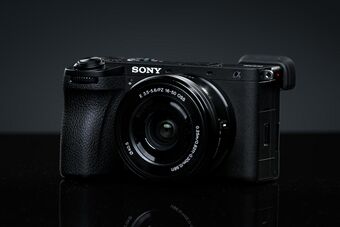 Sony A6700 by Henry Söderlund.jpg