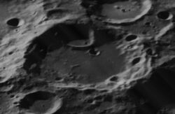 Wegener crater 5015 h3.jpg
