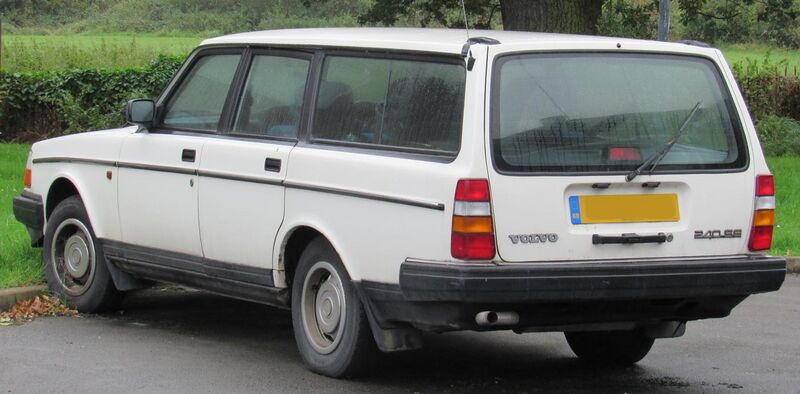 File:1993 Volvo 240 SE 2.0.jpg