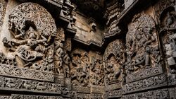 Exteriors Carvings of Shantaleshwara Shrine 02.jpg