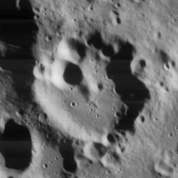 Kinau crater 4094 h3.jpg