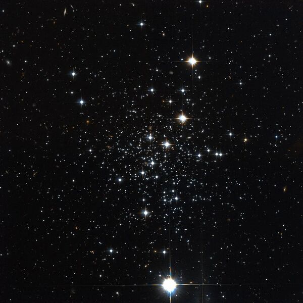 File:Palomar 12 Hubble.jpg