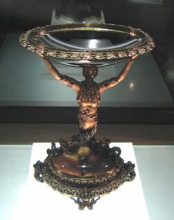 Salero de ónice con sirena de oro (Prado O-1) 01b.jpg