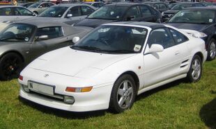 Toyota MR2 (SW20) ca 1995 at Snetterton 2008.JPG