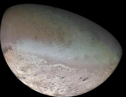 Triton moon mosaic Voyager 2 (large) - non-edit version.jpg