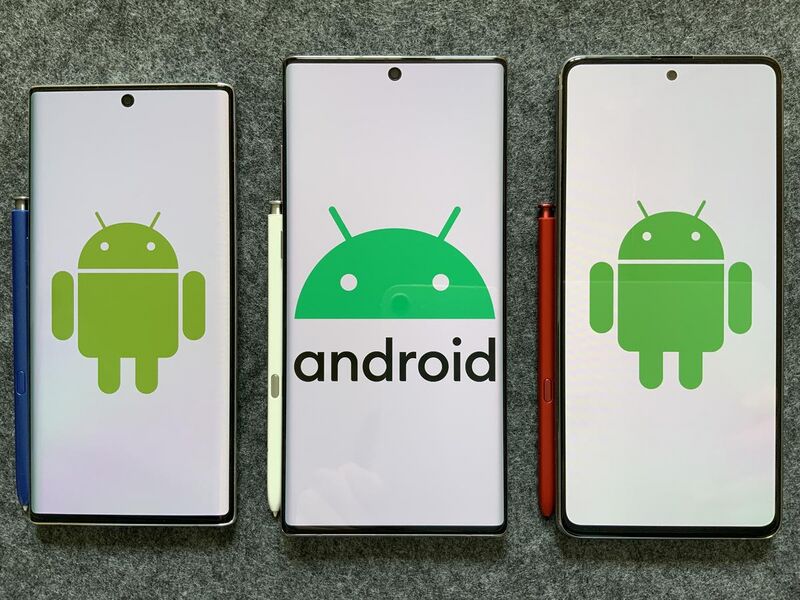 File:Android phones.jpg