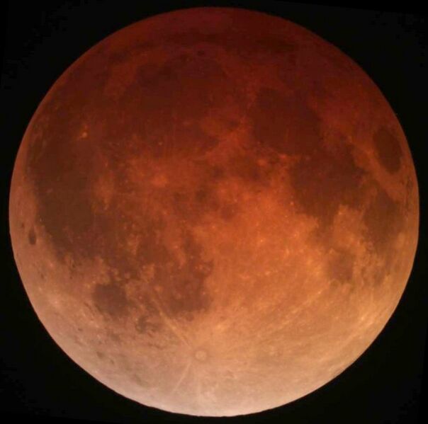 File:Lunar eclipse April 15 2014 California Alfredo Garcia Jr1.jpg