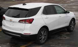 2022 Chevrolet Equinox LT AWD in Summit White, Rear Right, 12-25-2021.jpg