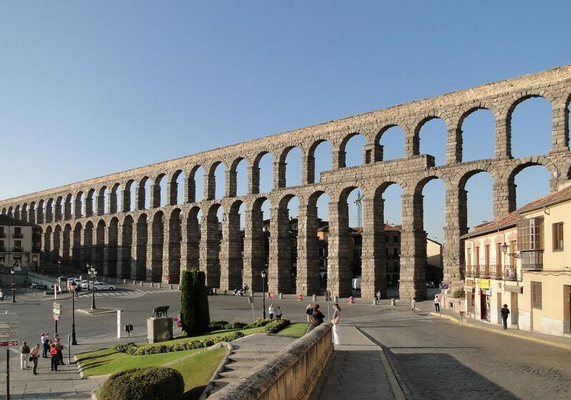 File:Aqueduct of Segovia 02.jpg