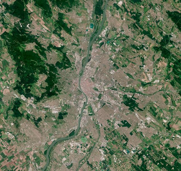 File:Budapest by Sentinel-2, 2020-07-28.jpg