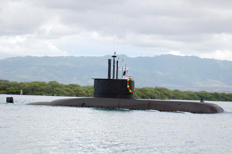 File:ROKS Lee Sunsin (SS 068) arrives at Naval Station Pearl Harbor.jpg