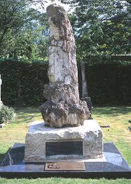 photograph of Wallace's grave