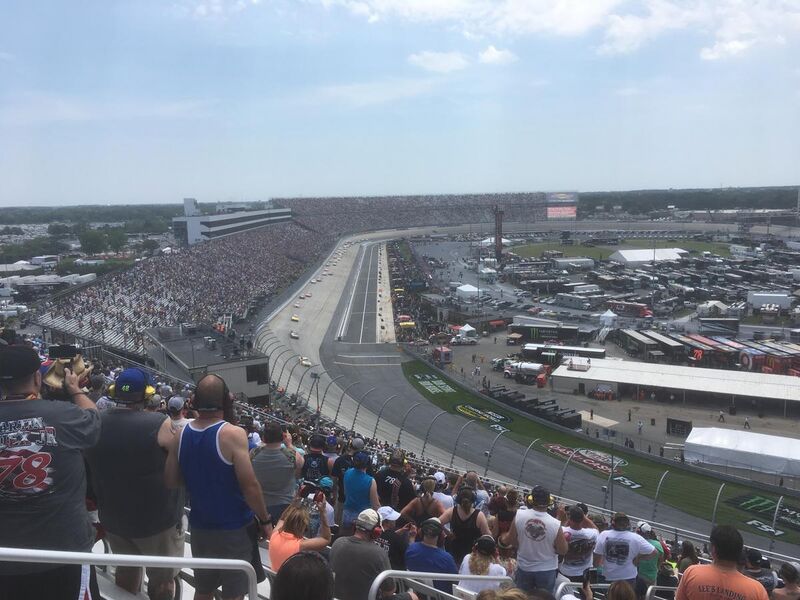 File:2017 AAA 400 Drive for Autism from turn 1.jpg