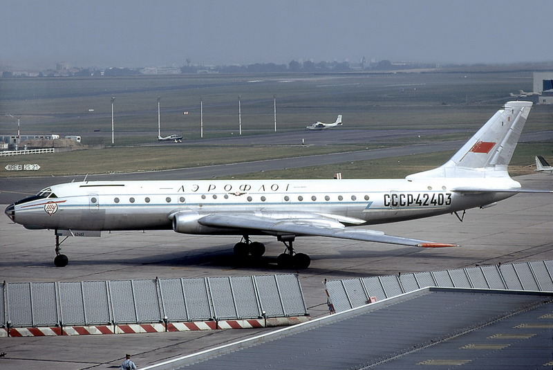 File:Aeroflot Tu-104B CCCP-42403 LBG 1974-8-2.png