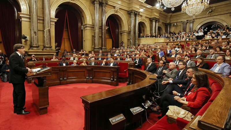 File:Carles Puigdemont el 10 d'octubre de 2017.jpg