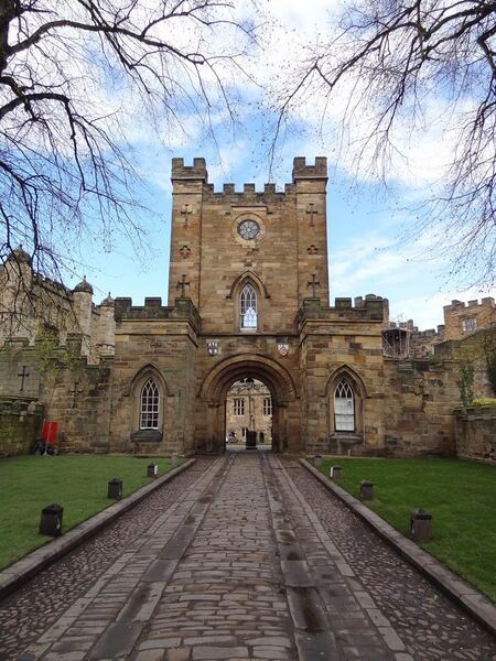File:Durham Castle Gatehouse (geograph 2907552).jpg