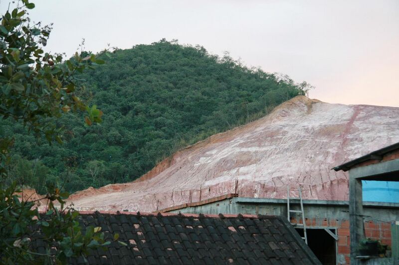 File:Hillside deforestation in Rio de Janeiro.jpg