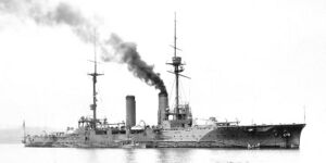 Japanese cruiser Tsukuba 2.jpg