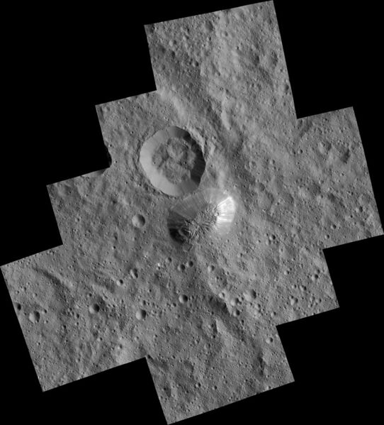 File:PIA20348-Ceres-DwarfPlanet-Dawn-4thMapOrbit-LAMO-AhunaMons-201512.jpg