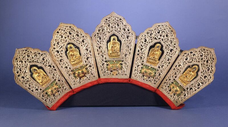 File:Ritual Diadem with the Five Jina Buddhas- Amitabha, Vairochana, Akshobhya, Ratnasambhava, and Amoghasiddhi LACMA M.74.139.15.jpg