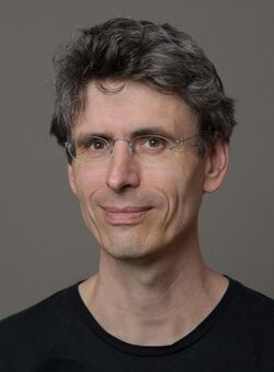 Stefan Müller, Sprachwissenschaftler, Berlin 2021.jpg