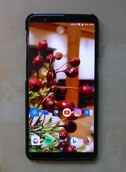 Oneplus5tfront.JPG