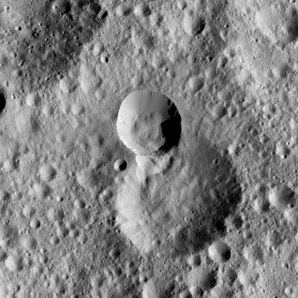 File:PIA20679-Ceres-DwarfPlanet-Dawn-4thMapOrbit-LAMO-image99-20160418.jpg
