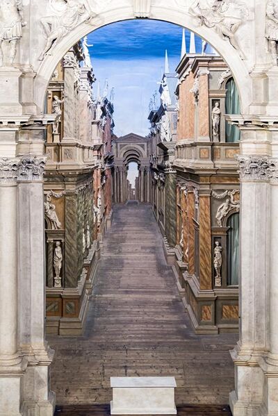 File:Interior of Teatro Olimpico (Vicenza)- Scaenae frons close-up - La porta regia.jpg