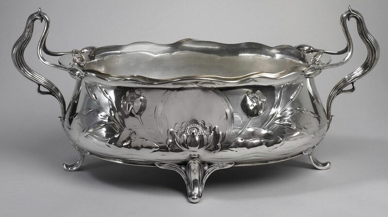 File:Jardiniere And Liner (Germany), ca. 1905–10 (CH 18444035) (cropped).jpg