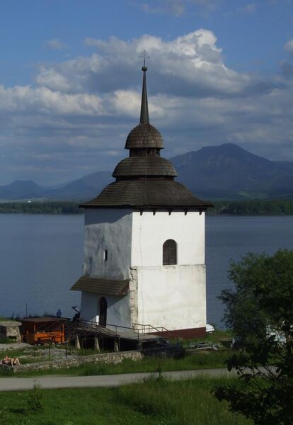 File:Liptovská Mara - church tower.jpg