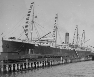 SS Runic at dock. (crop).png