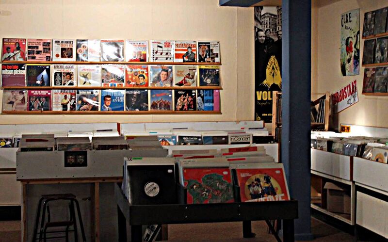 File:2nd Hand Record Store, Flensburg, 2012, ubt.JPG