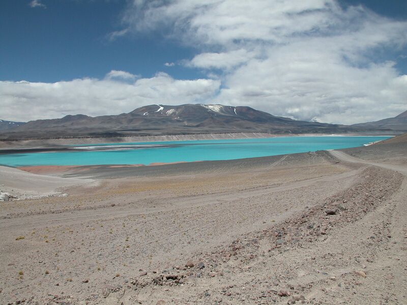 File:Laguna Verde (Chile).jpg