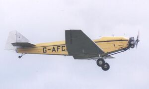 BA Swallow G-AFCL Kemble 2003.jpg