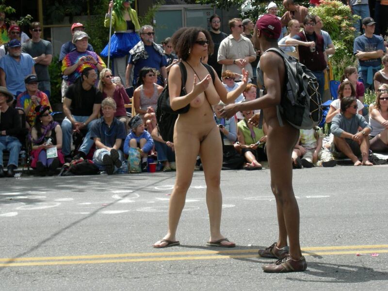File:Fremont Solstice Parade 2007 - naked couple 03.jpg