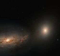 Hubble Space Telescope image of NGC 3226 and NGC 3227.jpg