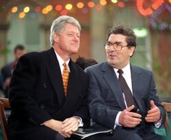 President Clinton and SDLP leader John Hume 02.jpg