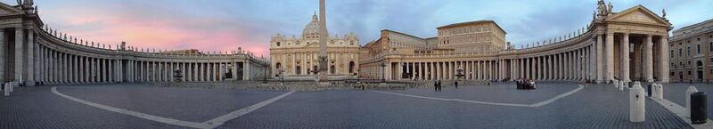 File:Vatikan Kolonaden Petersdom.jpg