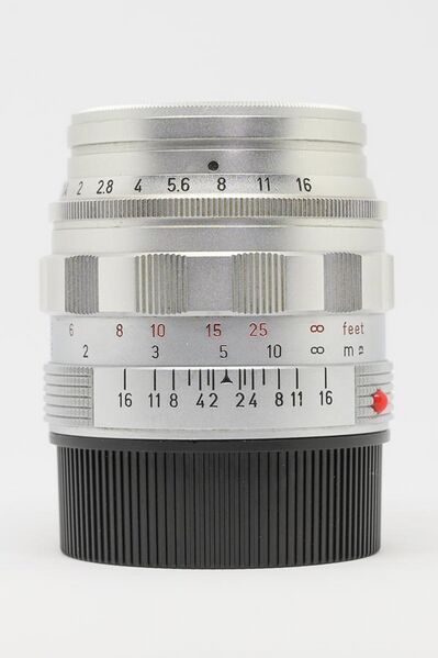 File:Leica 50mm f-1.4 Summilux-M II (1962) Chrome.jpg