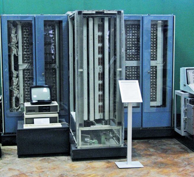 File:Moscow Polytechnical Museum, Elbrus, soviet supercomputer (4927170301) (cropped).jpg